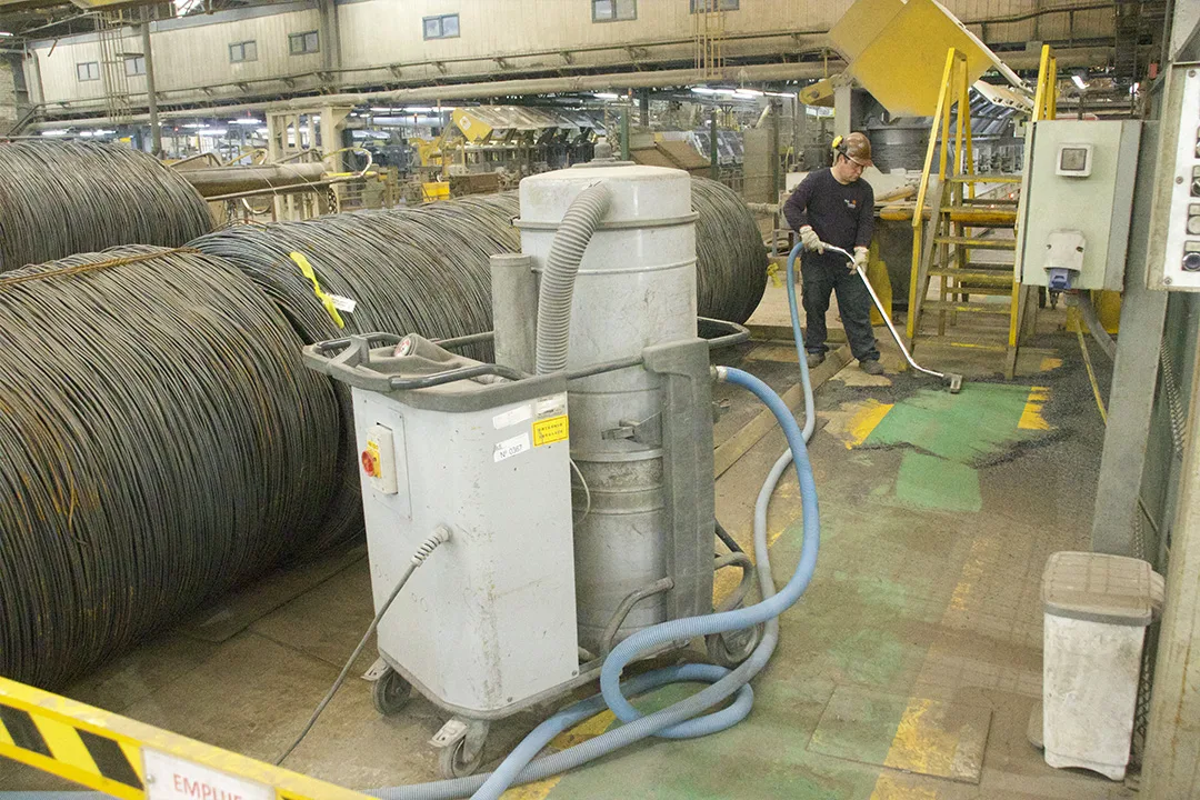 Limpieza de espacios industriales